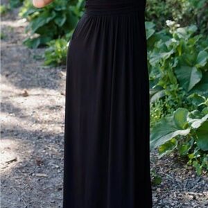 Elegant Black Maxi Dress